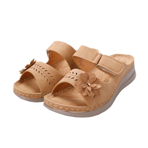 Sandalias Danna color camel con detalle de flor y perforado D12220167553