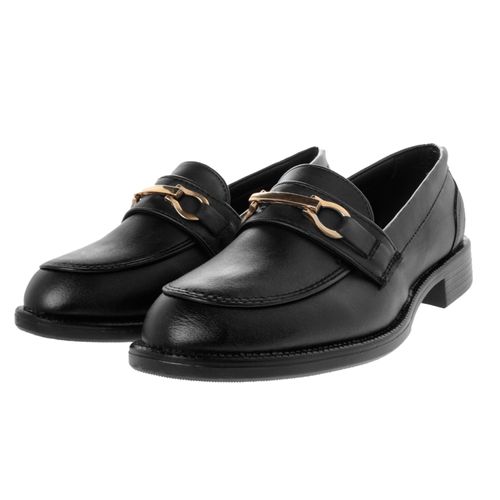 Mocasín Becky color negro con hebilla dorada D01130680501