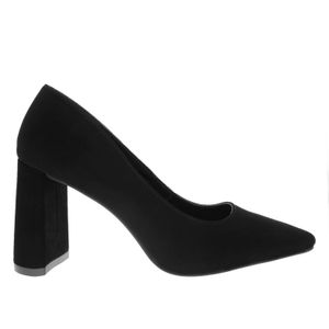 Zapatillas Paulina color negro con tacón
