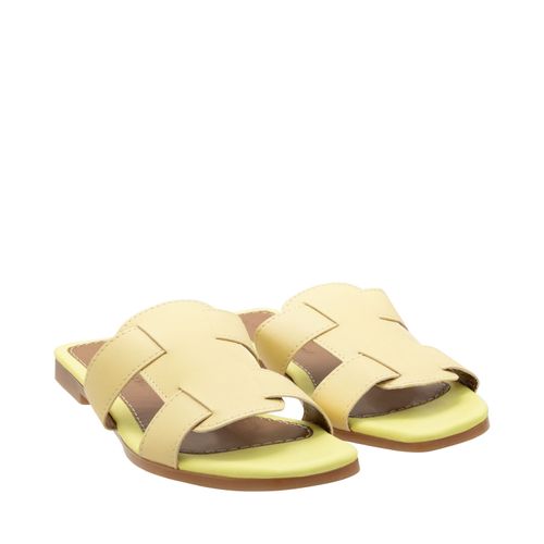 Sandalia Gaby Color Amarillo D14230040540