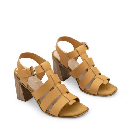 Sandalia Juana Color Amarillo Mostaza D01136354542