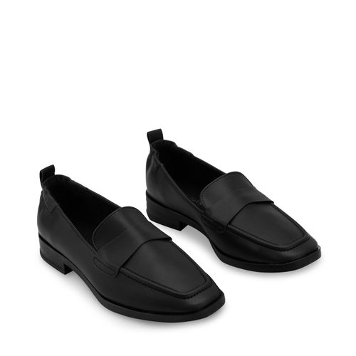 Mocasín Amy Color Negro D15480111501