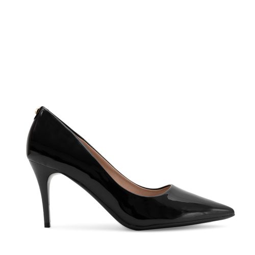 Zapatilla Lara Color Negro D80020002501