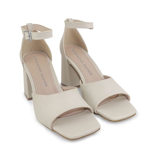 Sandalia Dorothy Color Latte D03590210631
