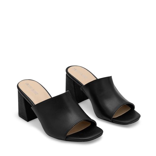 Sandalia Lesly Color Negro D00960664501