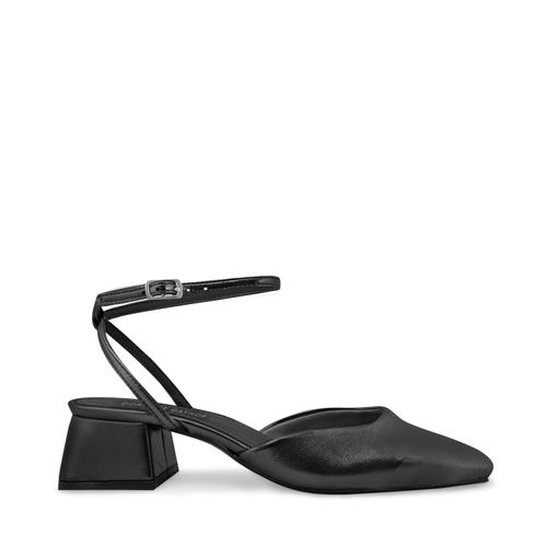 Zapatilla Samanta Color Negro D00220443501