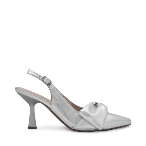 Zapatilla Brisa Color Plata D01950469612
