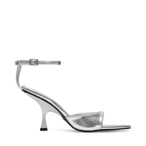 Sandalia Jennie Color Plata D80040002612