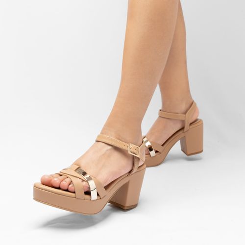 Sandalia Carla Color Camel D00470136553