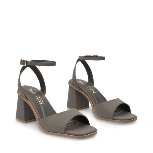 Sandalia Sophie Color Olivo D06001619573